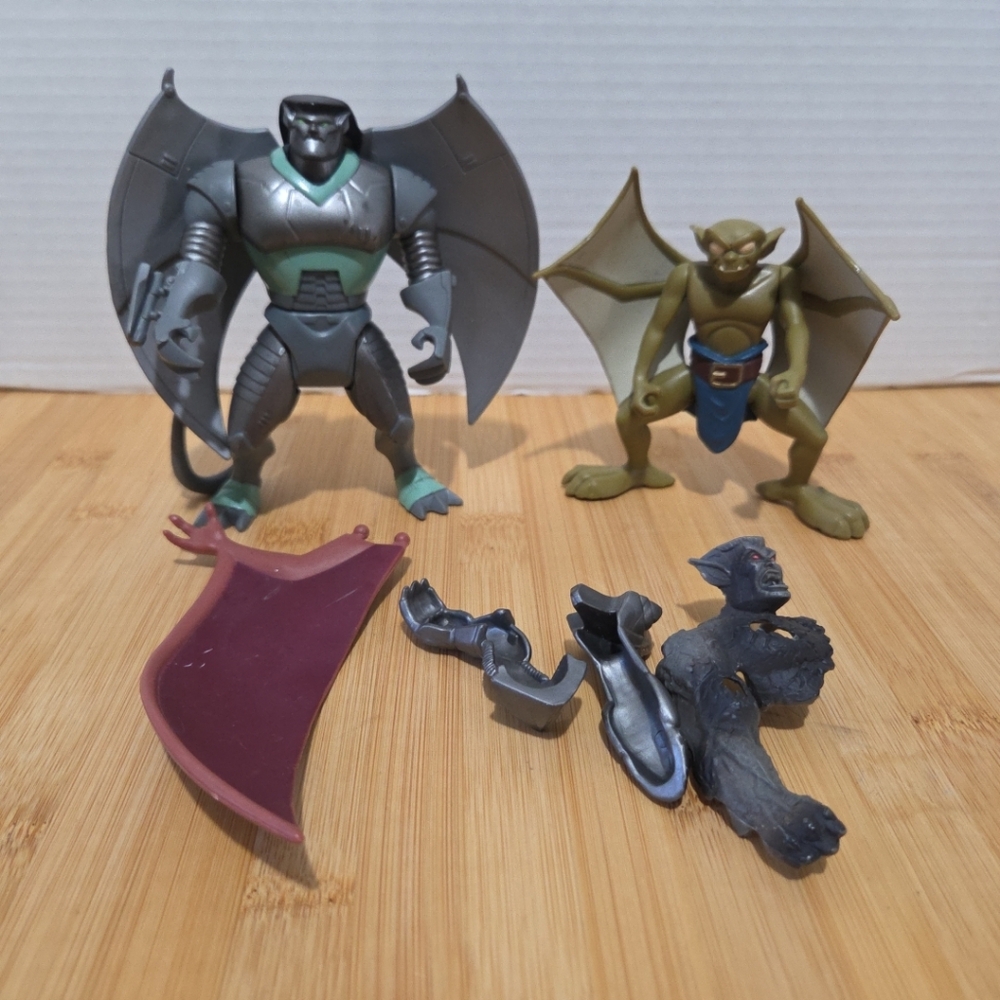 VINTAGE Gargoyales Lot. Figures And Parts..rare Stuff